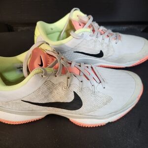 Nike Women's White and Peach Athletic Shoes